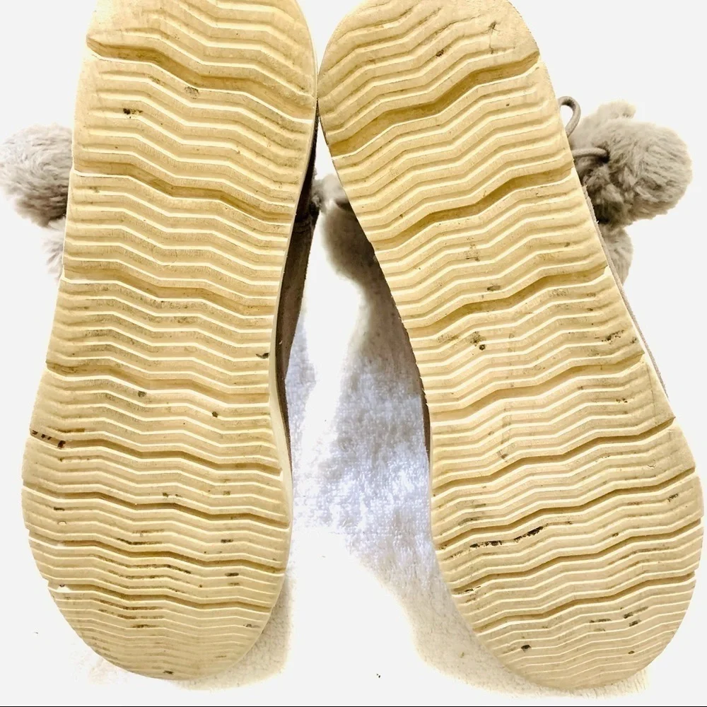 JACK ROGERS Vera gray suede Pom Pom boots size 9